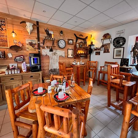 Hotel Le Ranch Brûlon المظهر الخارجي الصورة